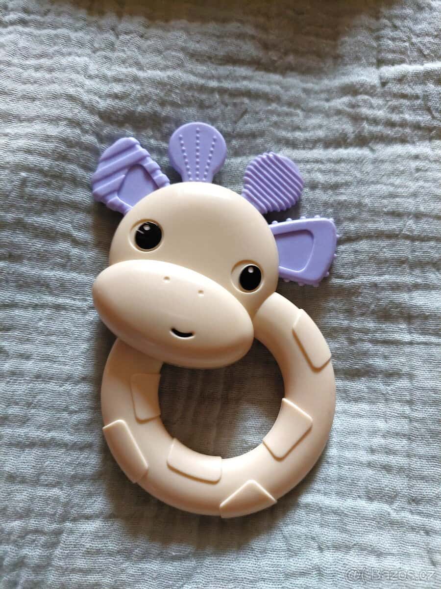 Nová deka a hračky pro dítě 4